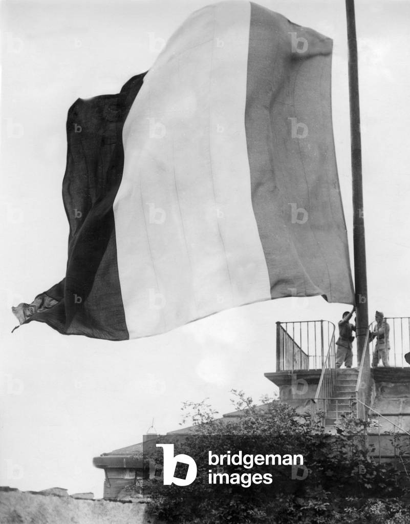 Lowering the French tricolor at the Ehrenbreitstein Fortress near Koblenz, 1929