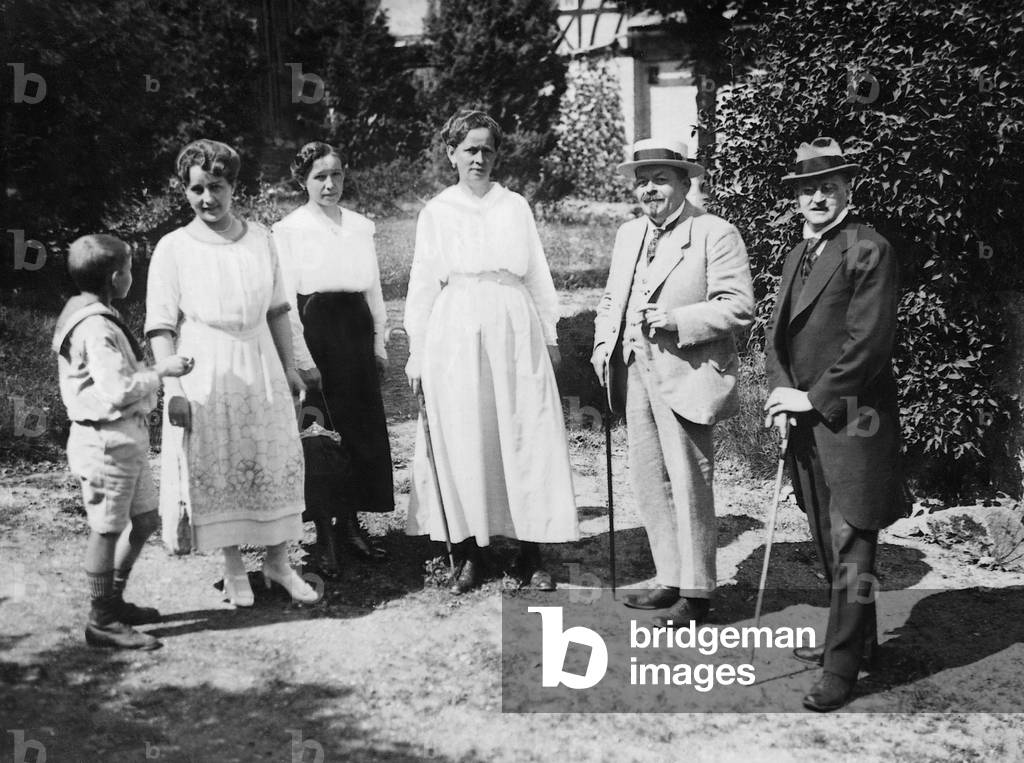 Friedrich Ebert and his wife in the summer resort, 1919 (b/w photo)