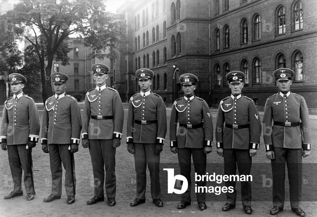 Soldiers of the Wehrmacht in new uniforms, 1936 (b/w photo)