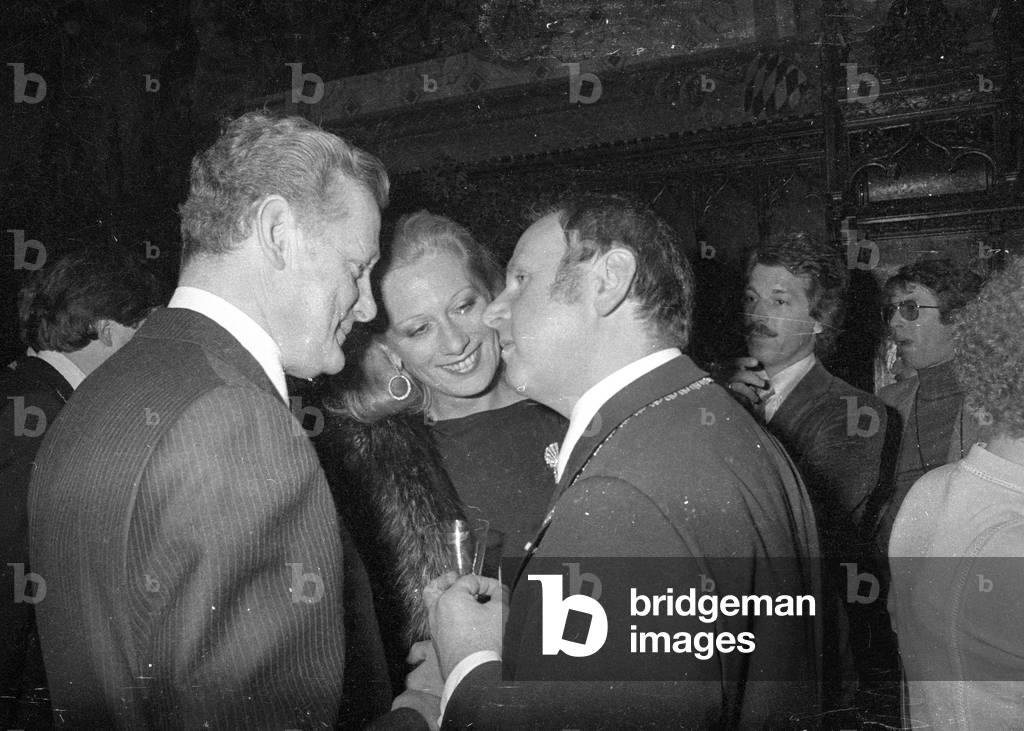 Margot Werner with Bavarian politicians at a celebration, 1979 (b/w photo)