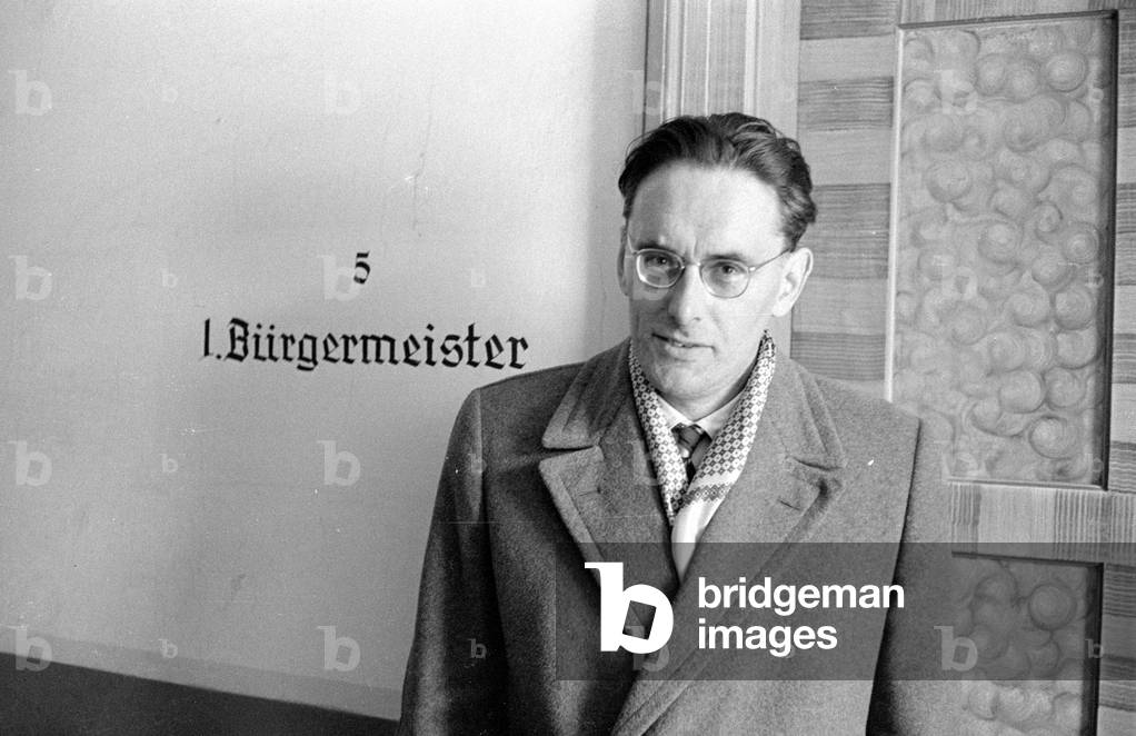 Teacher Rudolf Pikola becomes mayor, 1960 (b/w photo)