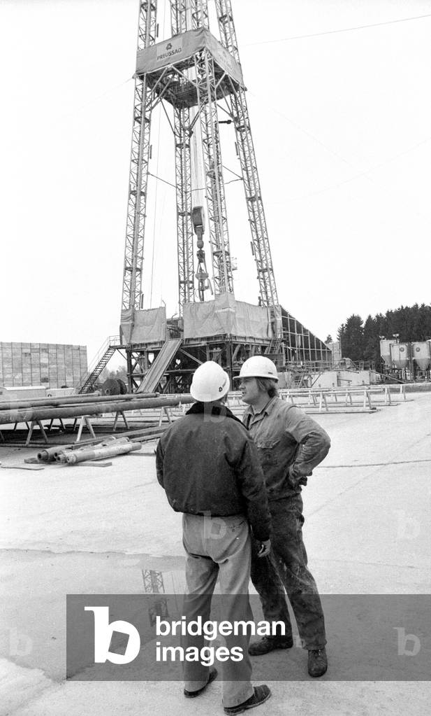 Natural gas drilling near Miesbach, 1974 (b/w photo)
