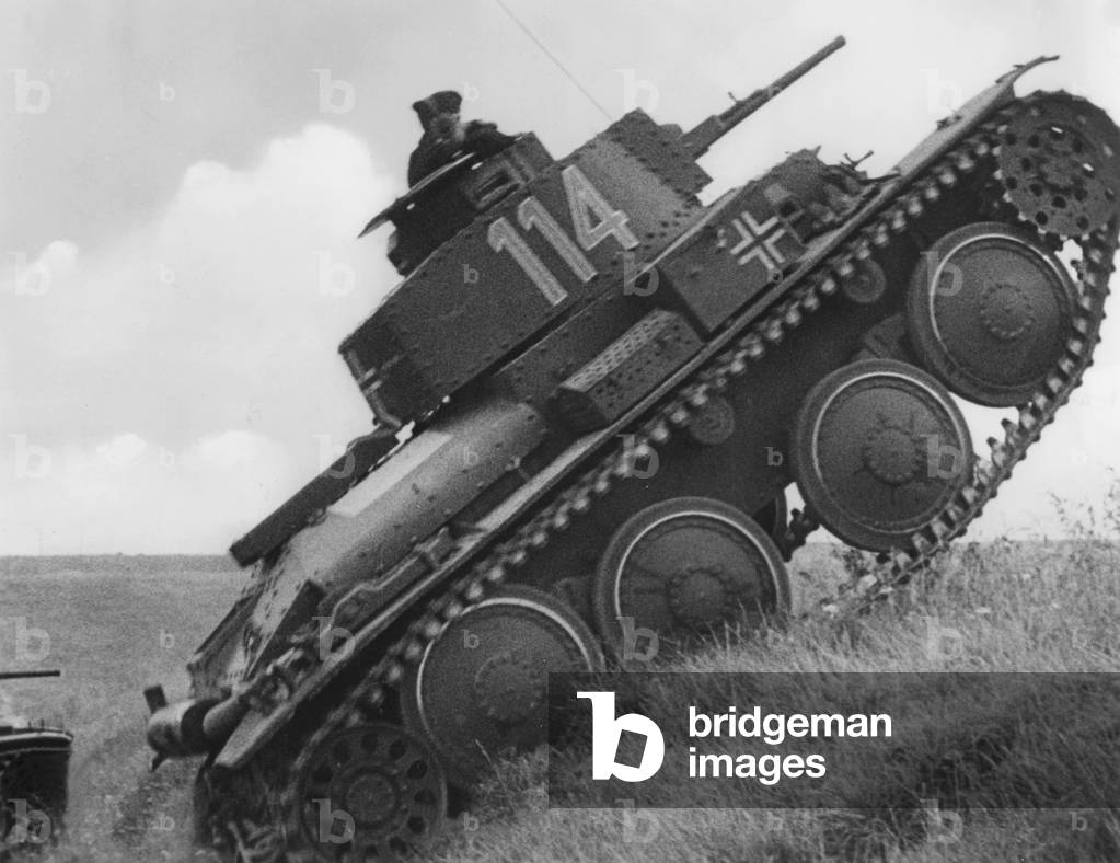 German Tank 38 (t), 1940 (b/w photo)