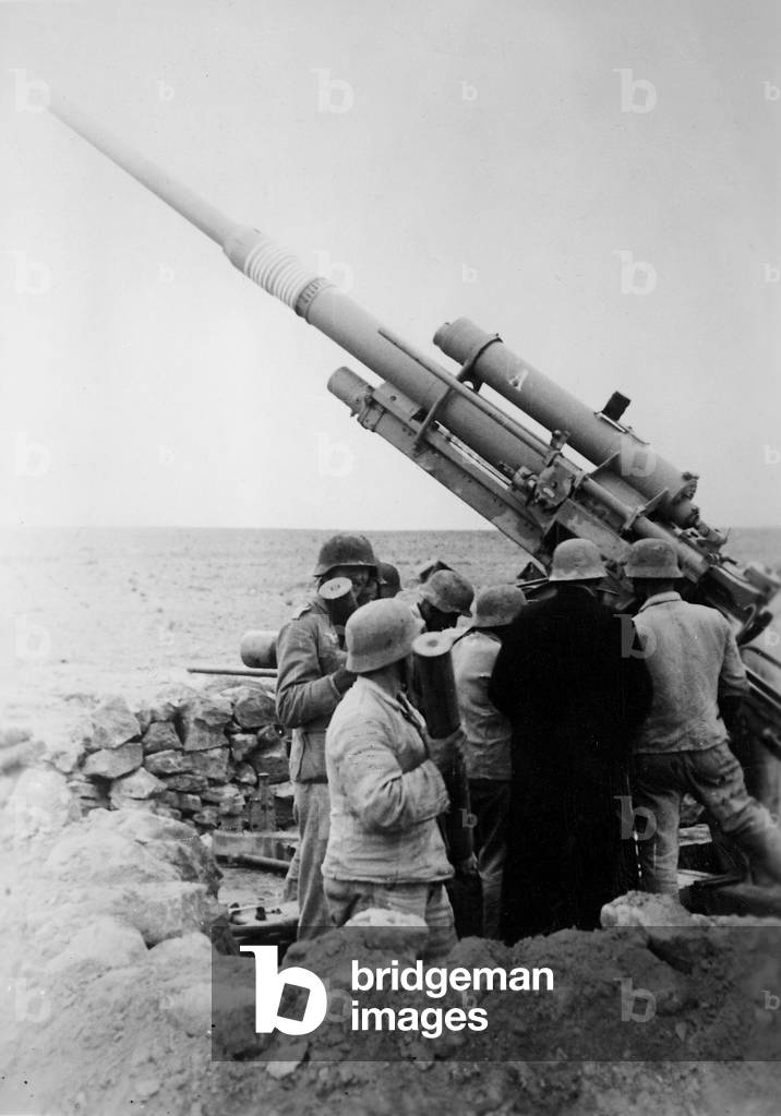 German anti-aircraft gun in North Africa, 1942 (b/w photo)