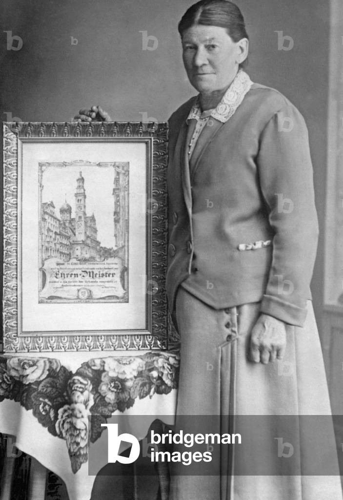 The first honorary master craftswoman in carpentry, 1905 (b/w photo)