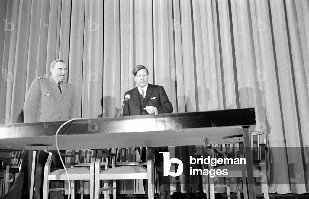 Helmut Schmidt in Munich 1970 (b/w photo)