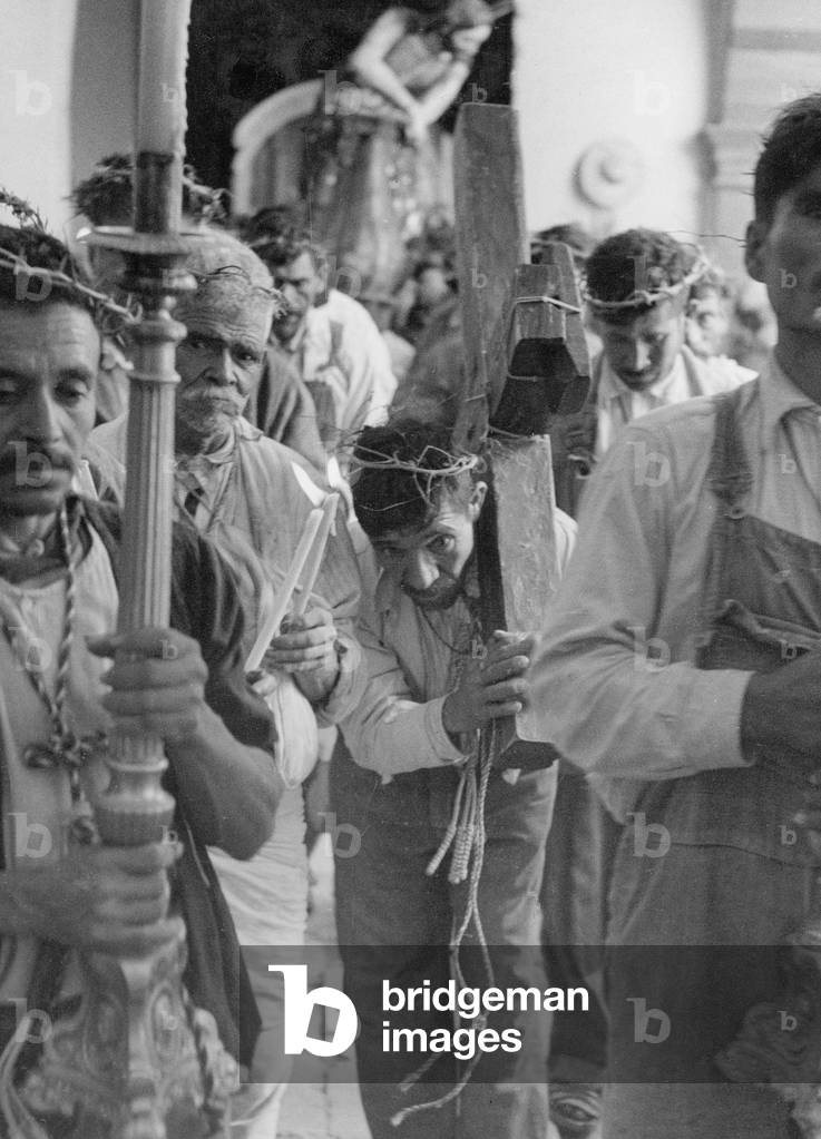 Religious tradition in Mexico to commemorate Father Alfaro (b/w photo)