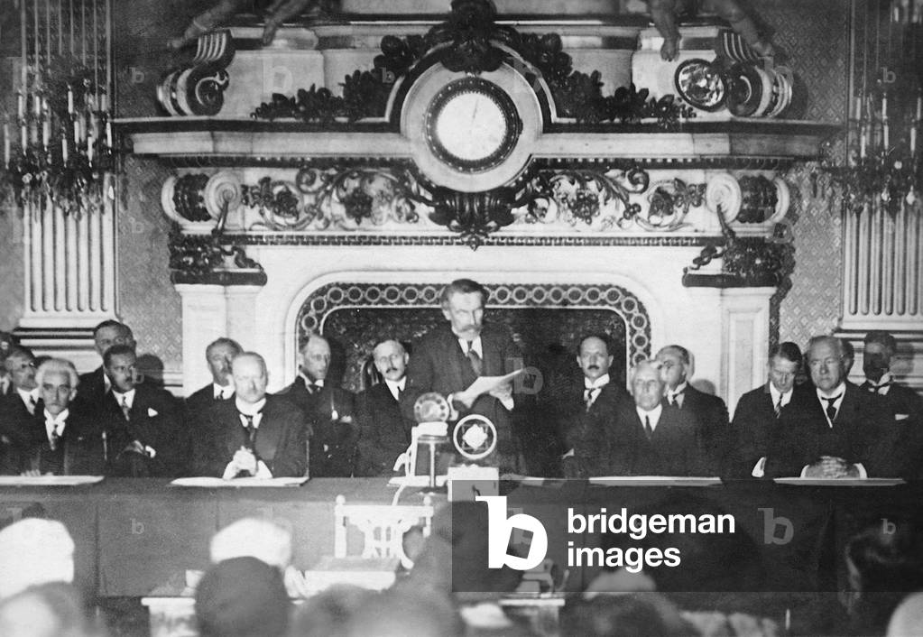 Conference of Paris 1928 - Gustav Stresemann, Aristide Briand and Frank B. Kellogg (b/w photo)