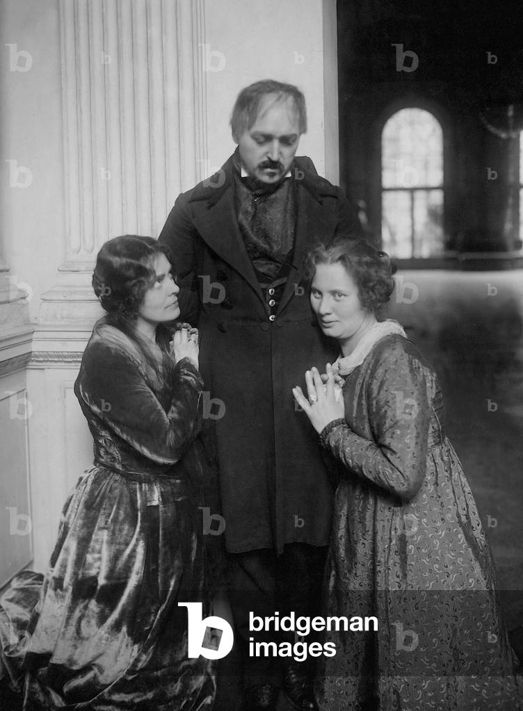 Agnes Straub, Werner Krauss and Lina Lossen in 'Heaven and Hell', 1920 (b/w photo)