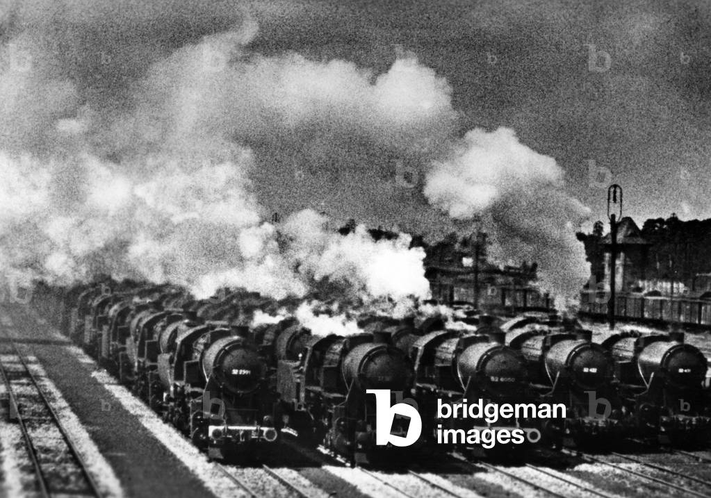 Factory producing locomotives, 1943 (b/w photo)