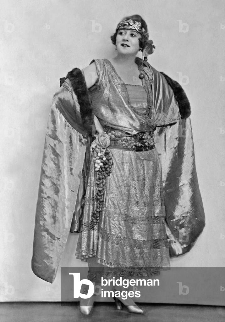 Trude Hesterberg, 1921 (b/w photo)