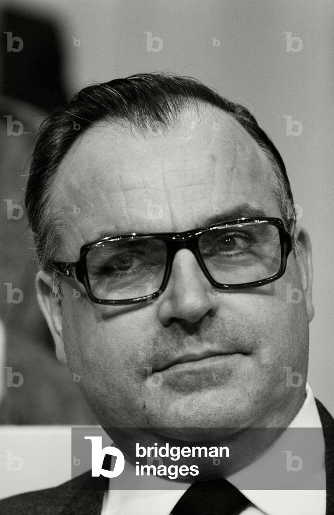 Helmut Kohl at the CDU party conference in Hamburg, 1973 (b/w photo)