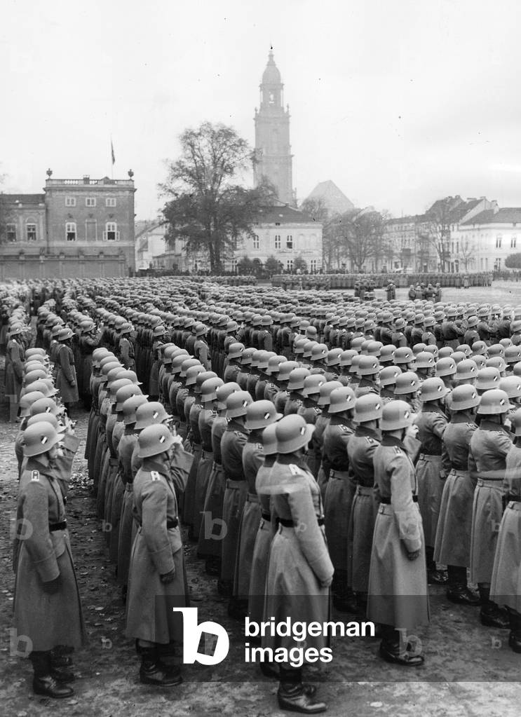 Swearing-in of German recruits in Potsdam, 1936 (b/w photo)