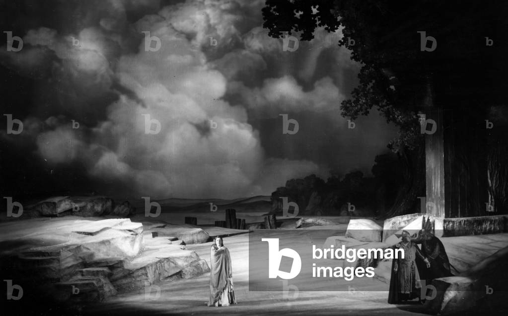 Scene from the second act of Götterdämmerung at the Bayreuth Festival, 1936 (b/w photo)