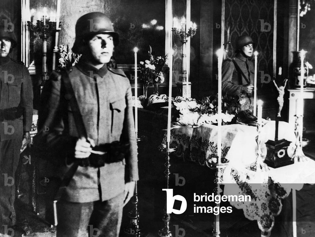 Engelbert Dollfuss on his deathbed, 1934 (b/w photo)