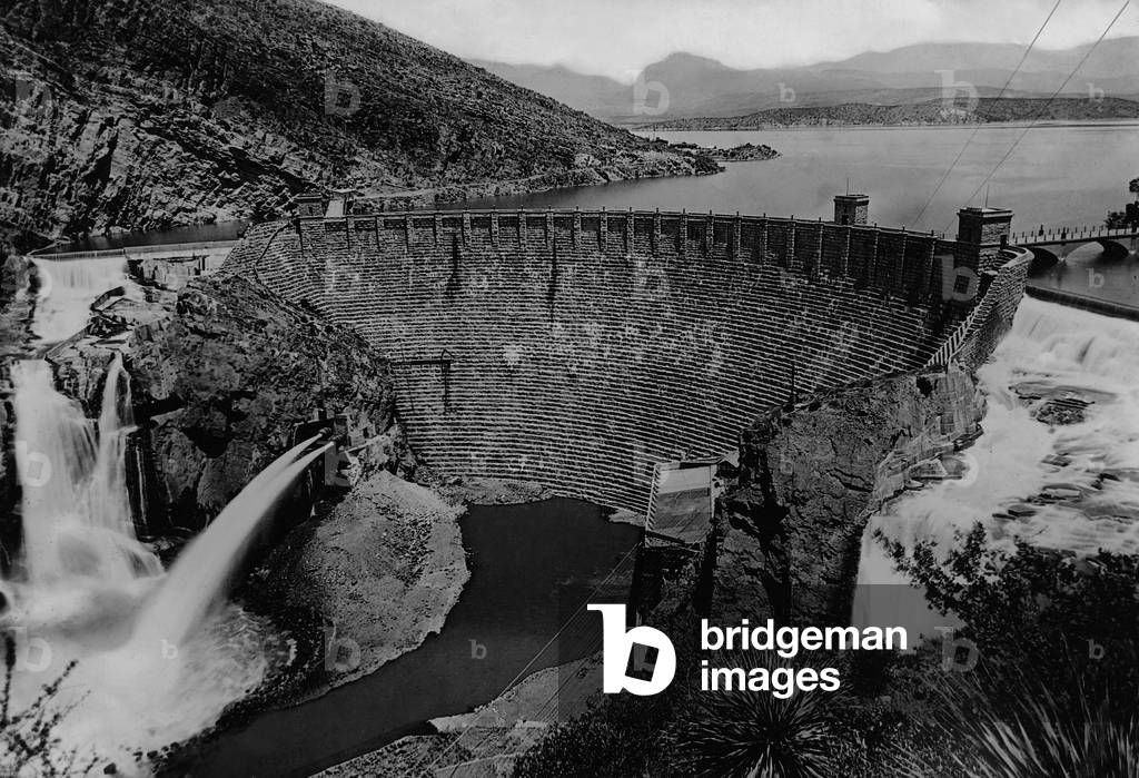 Roosevelt Dam, 1926 (b/w photo)
