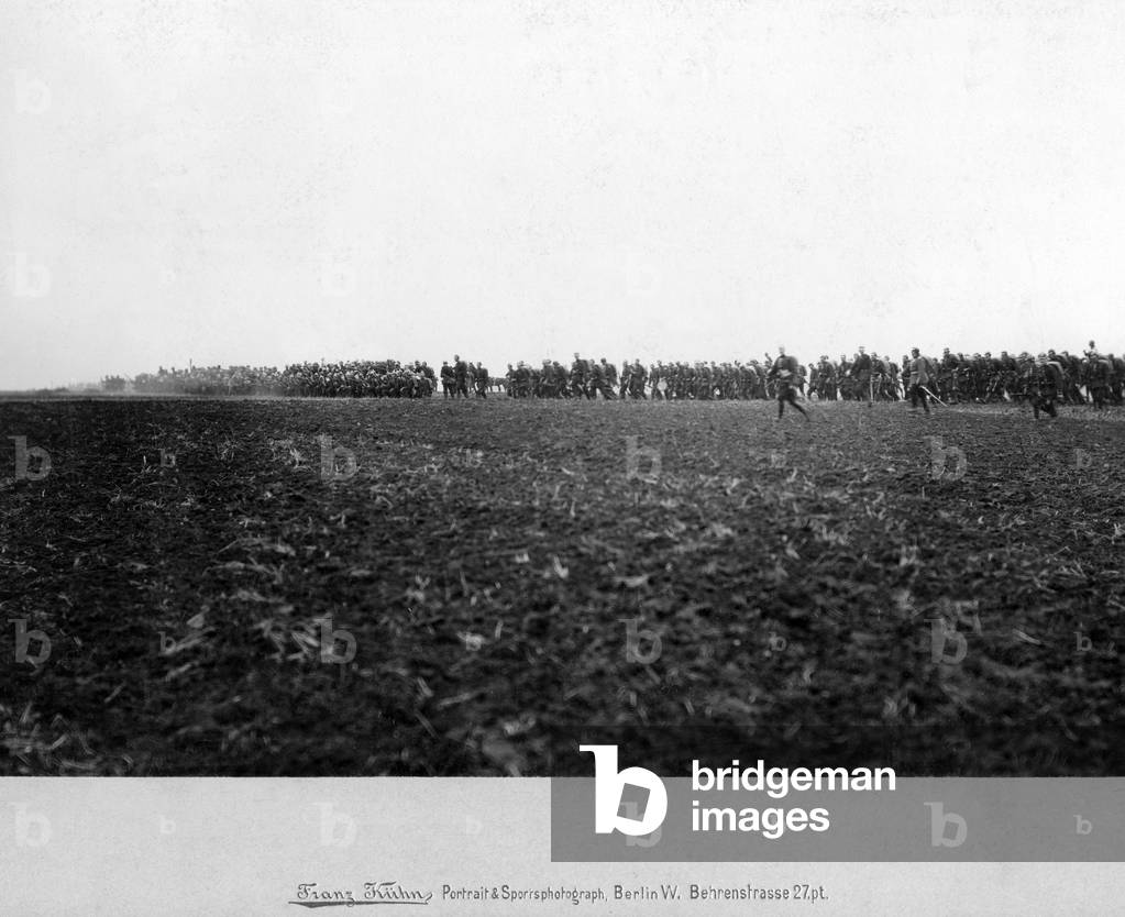 Imperial manoeuvre, 1905 (b/w photo)
