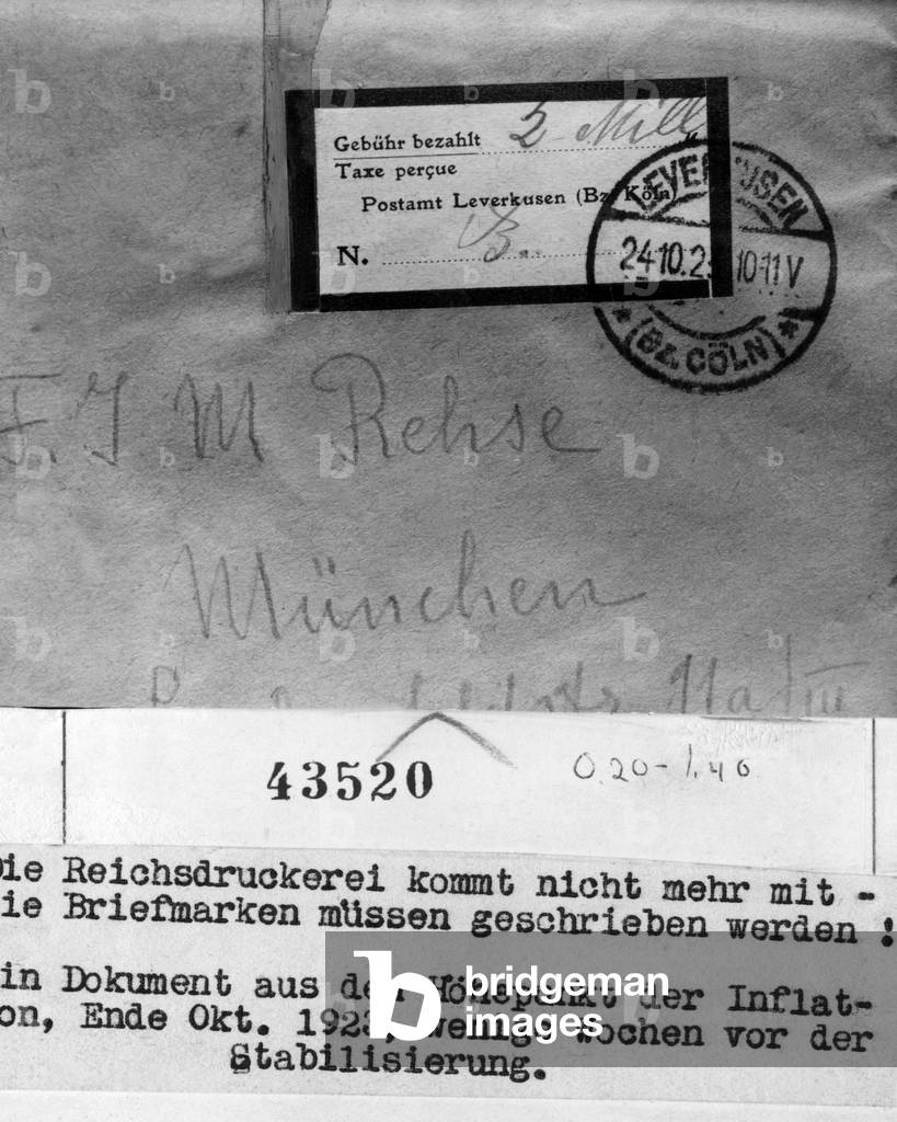 Inflation during the Weimar Republic, 1922 (b/w photo)