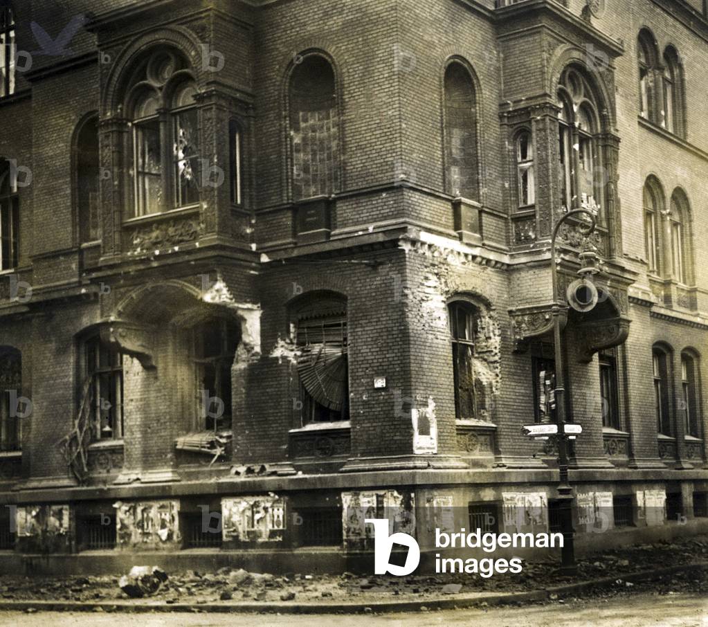 Damaged police department in Berlin, 1919