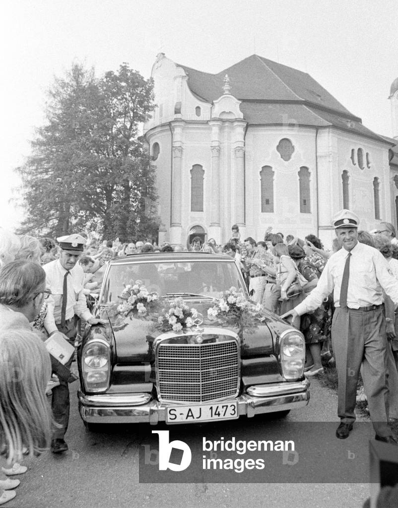 The wedding of Hans-Jürgen Bäumler, 1974 (b/w photo)