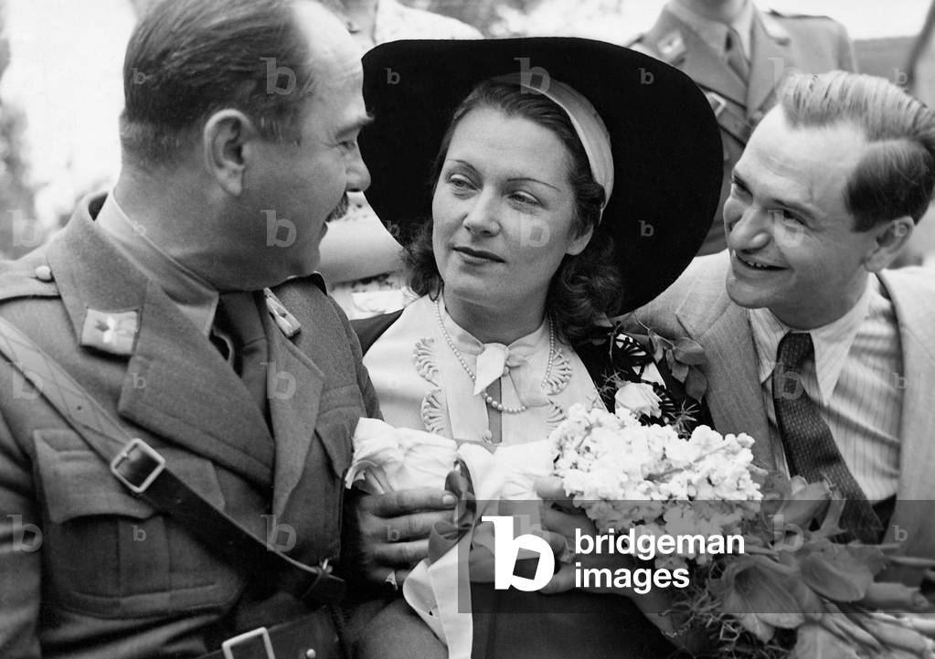 Olga Chekhova with politicians of the Ustasha, 1941 (b/w photo)