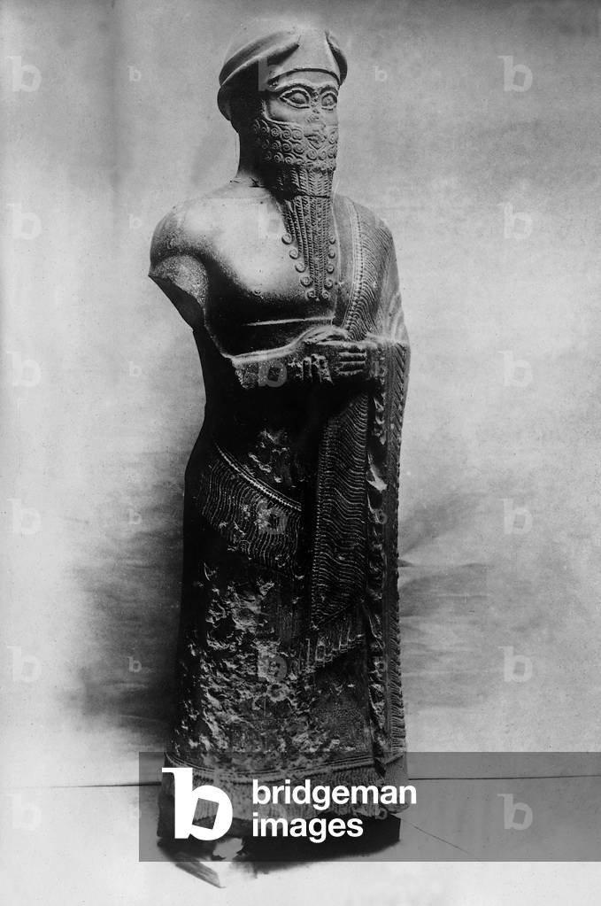 Torso of Puzur Ishtar Governor of Mari (b/w photo)