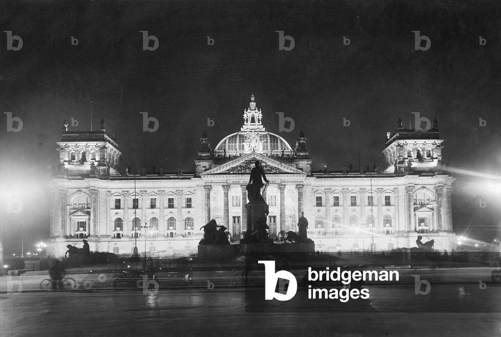Reichstag, 1928 (b/w photo)