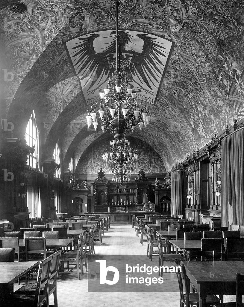 Restaurant in the Reichstag building in Berlin, 1930 (b/w photo)