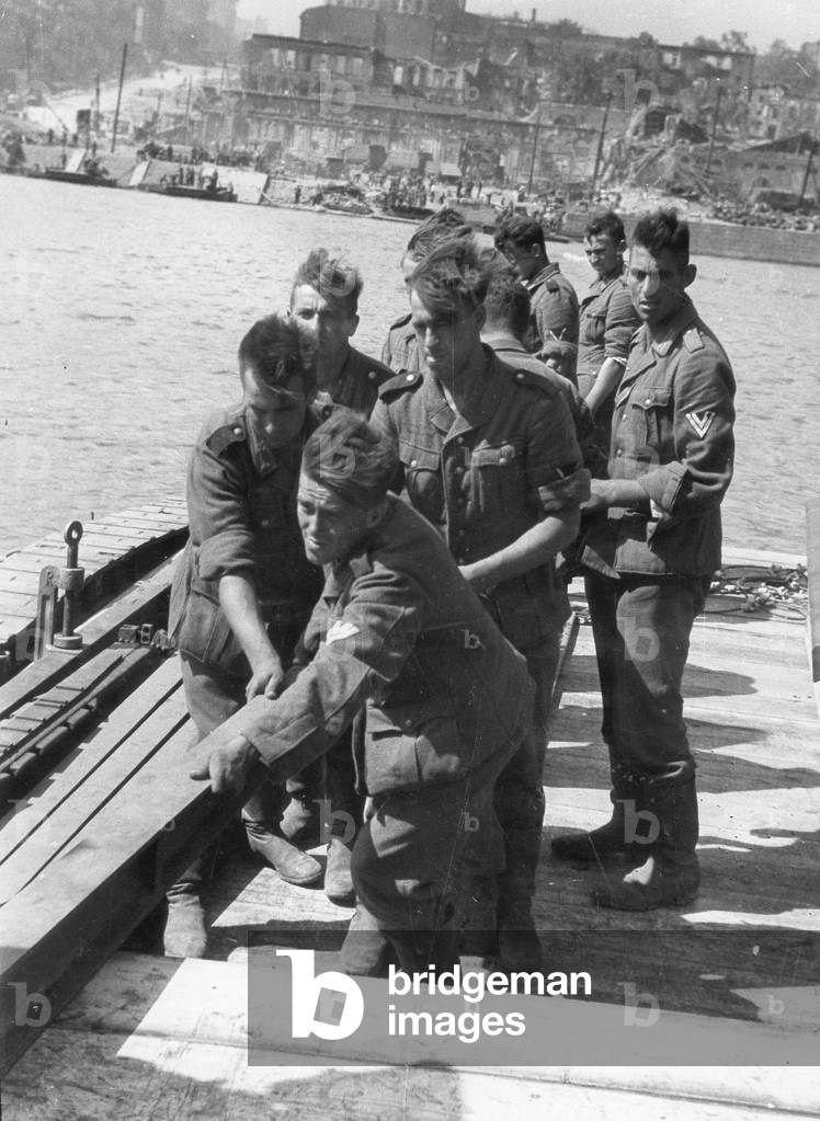 German pioneers building a bridge on the Donets, 1942 (b/w photo)