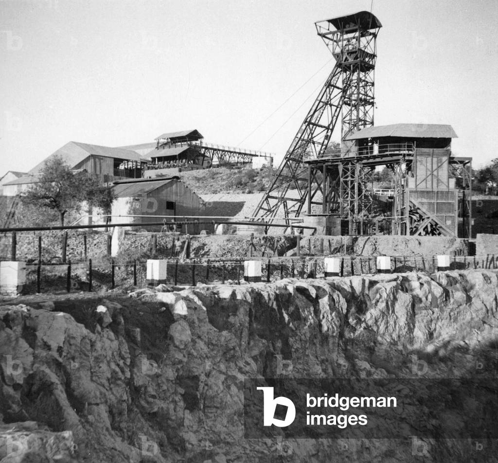 Vanadium mine in the former German South West Africa, 1938 (b/w photo)