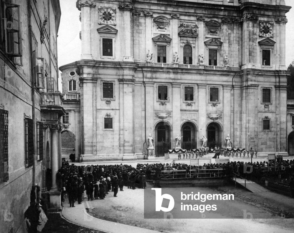 Performance of 'Jedermann' in Salzburg, 1920  (b/w photo)