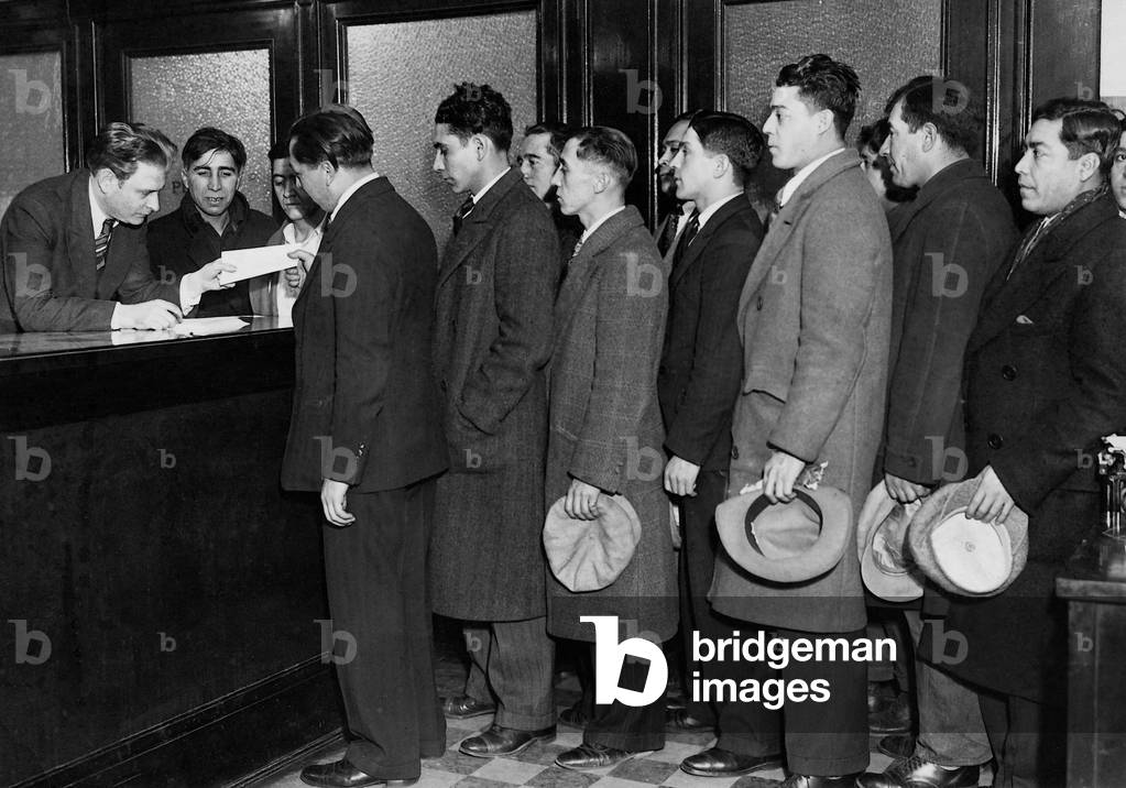 Chileans in the U.S. wishing to leave during the Great Depression, 1931 (b/w photo)