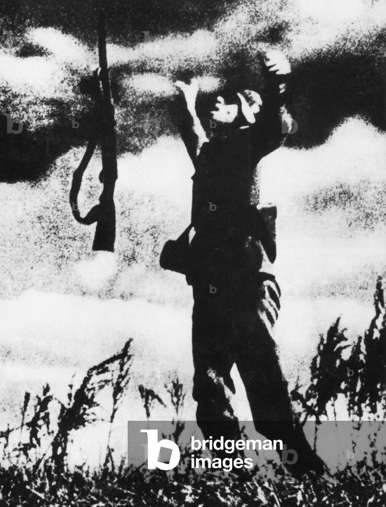 Death, 1939-1945 (b/w photo)