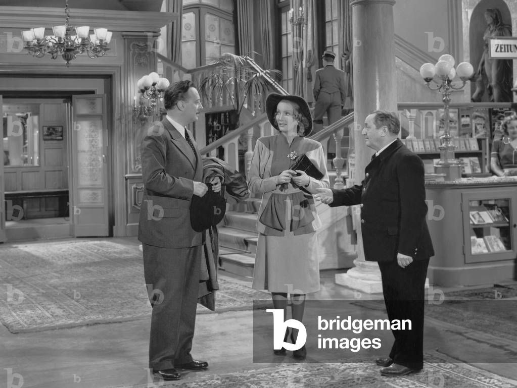 Ivan Petrovich, Lisa Siebel and Hans Moser in 'Einmal der liebe Herrgott sein', 1942 (b/w photo)