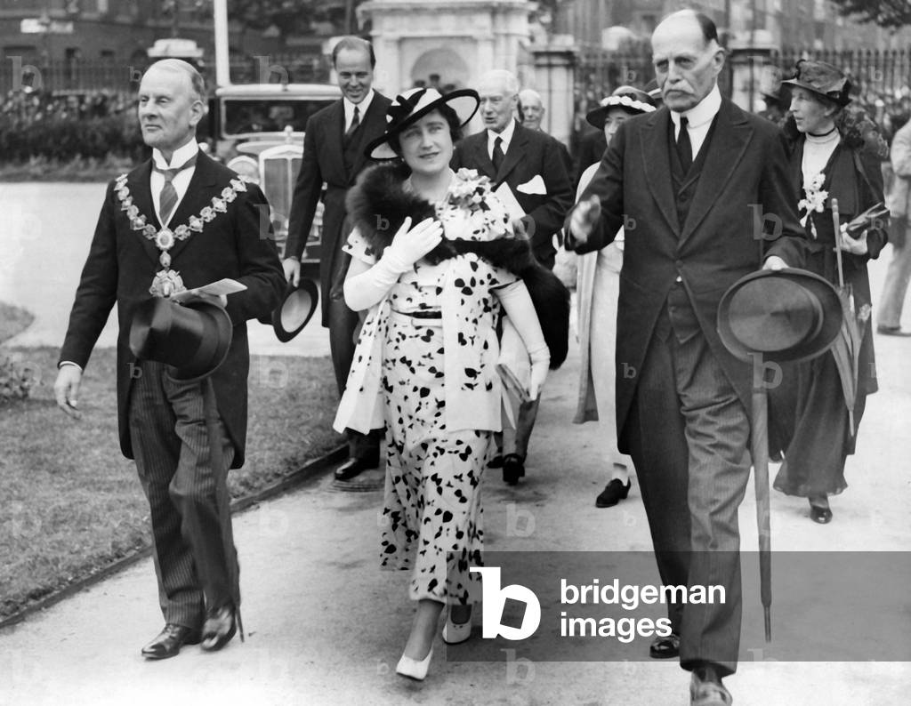Elizabeth, Duchess of York, at the opening of a hospital playground, 1936 (b/w photo)