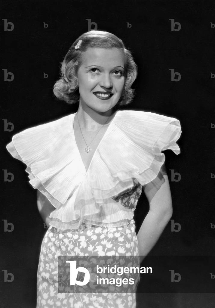 Martha Eggerth, 1936 (b/w photo)
