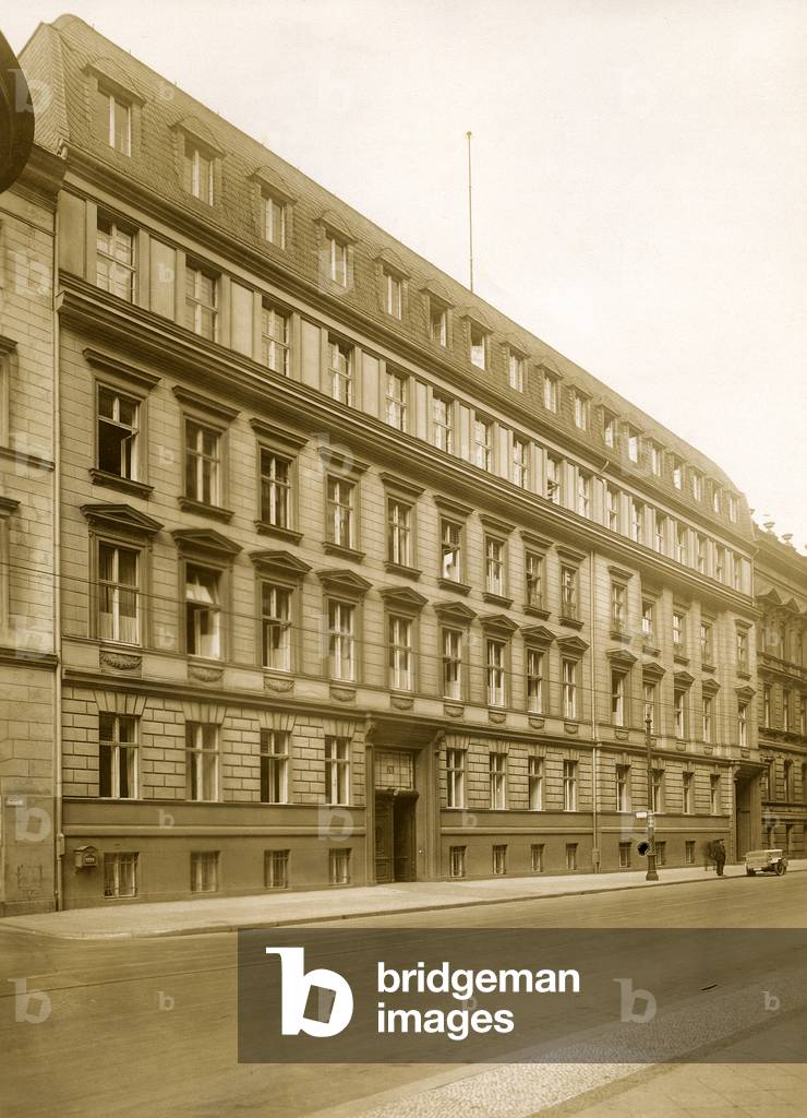 Bank Bleichroeder in Berlin, 1928  (b/w photo)