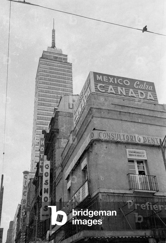 View of the Torre Latinoamericana in Mexico City, 1970 (b/w photo)
