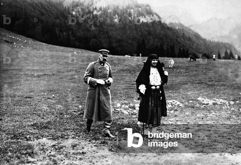 Jozef Pilsudsk and Queen Marie of Romania (b/w photo)