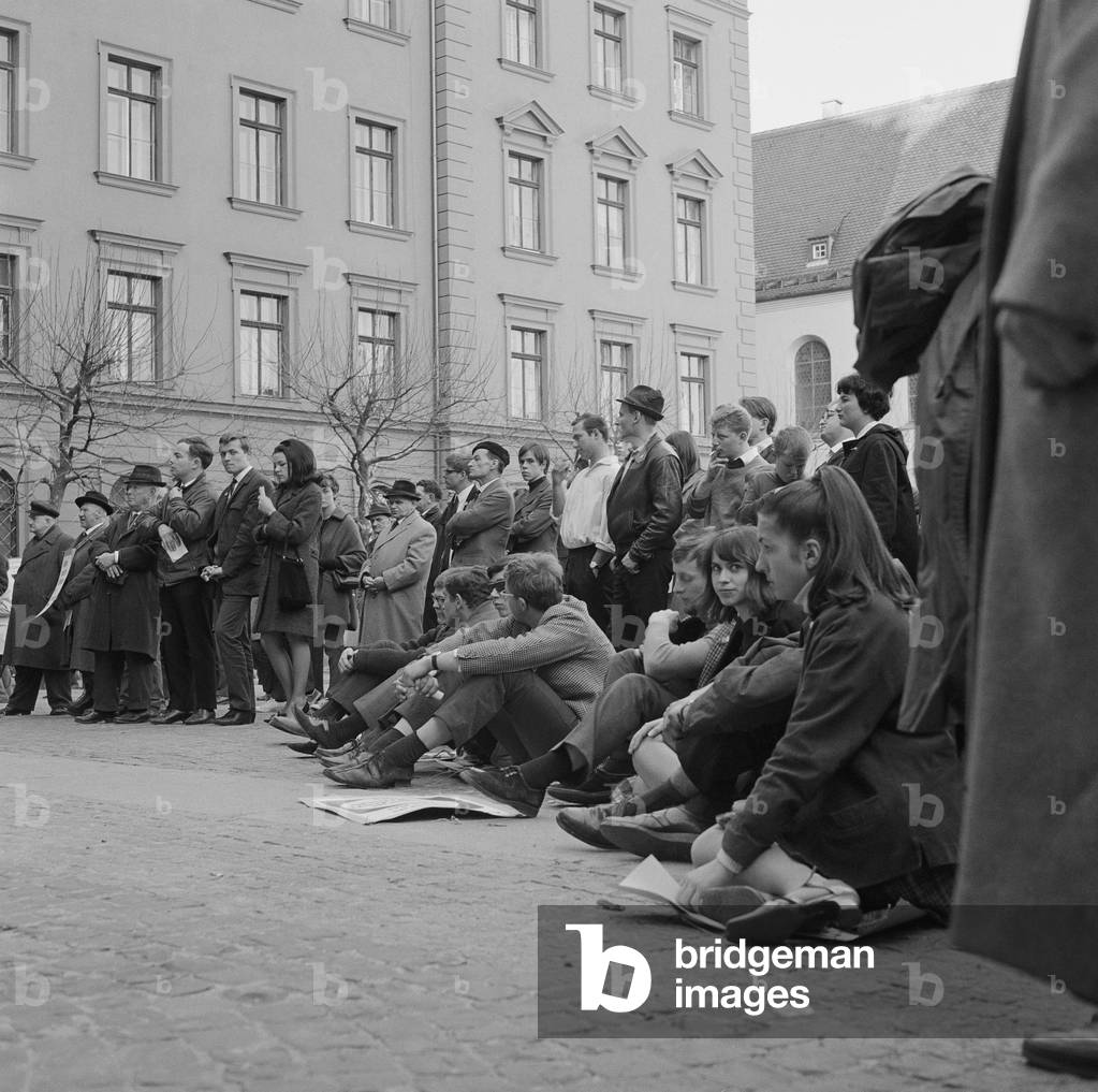 Protest against the Vietnam War in Augsburg, 1966 (b/w photo)
