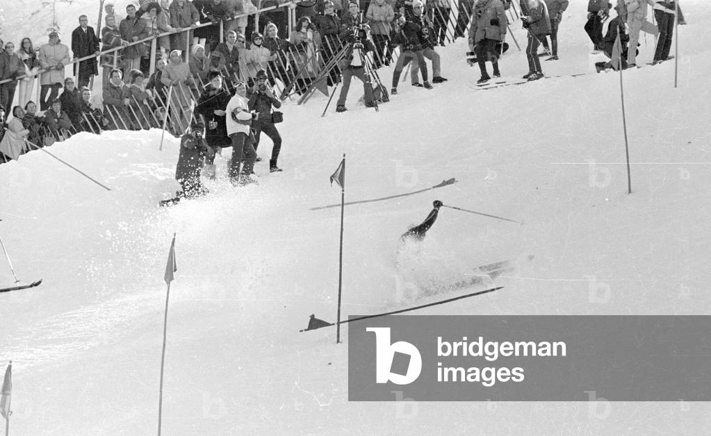 Slalom competition at the Alpine World Ski Championships in Val Gardena, 1970 (b/w photo)