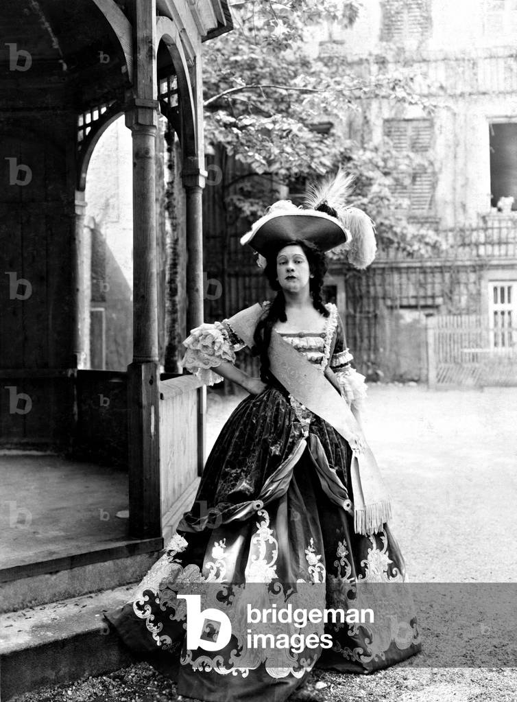 Tilla Durieux in 'The Gadgets of an Emperor', 1911 (b/w photo)