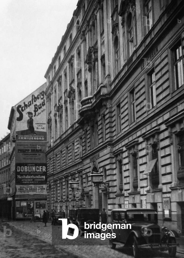 The Dorotheum in Vienna, 1932 (b/w photo)