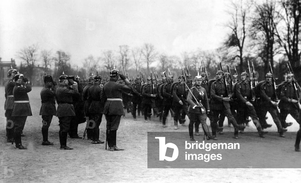 Parade for Prince oemer Faruk, 1898 (b/w photo)