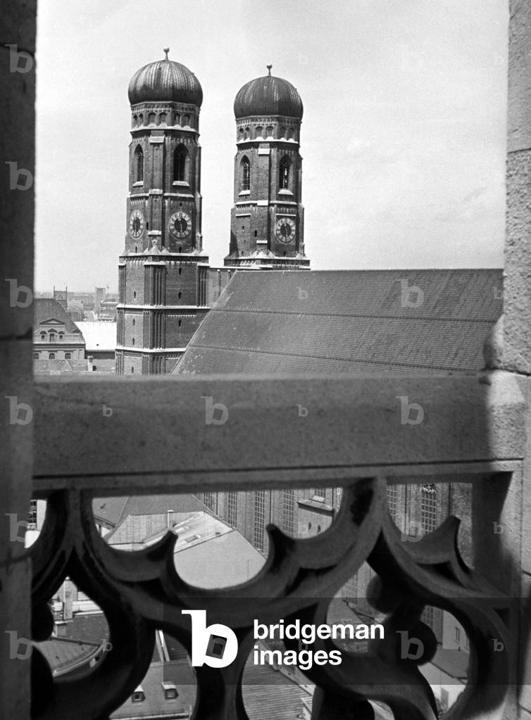 Frauenkirche in Munich (b/w photo)