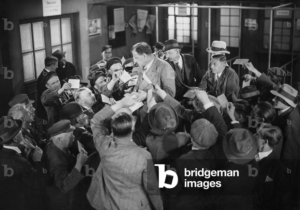 Job hunting of the unemployed, 1930 (b/w photo)