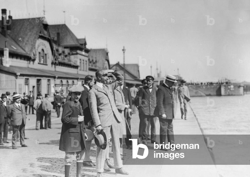 Wilhelm of Prussia in Bremerhaven, 1925 (b/w photo)