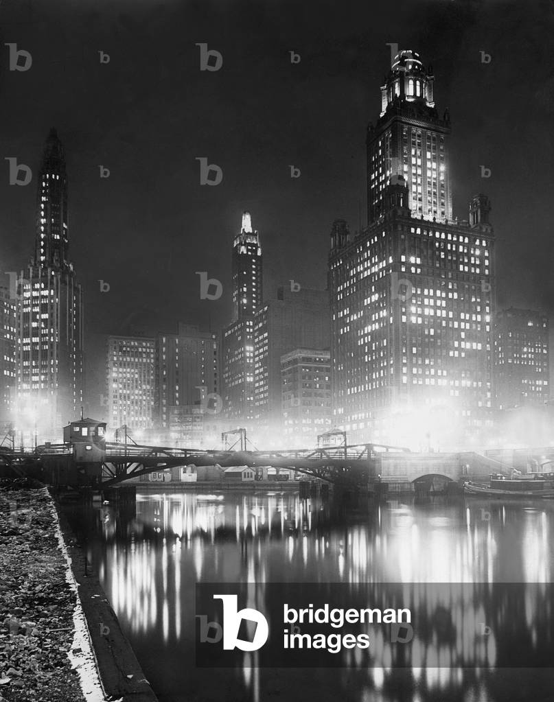 Chicago by night, 1935 (b/w photo)