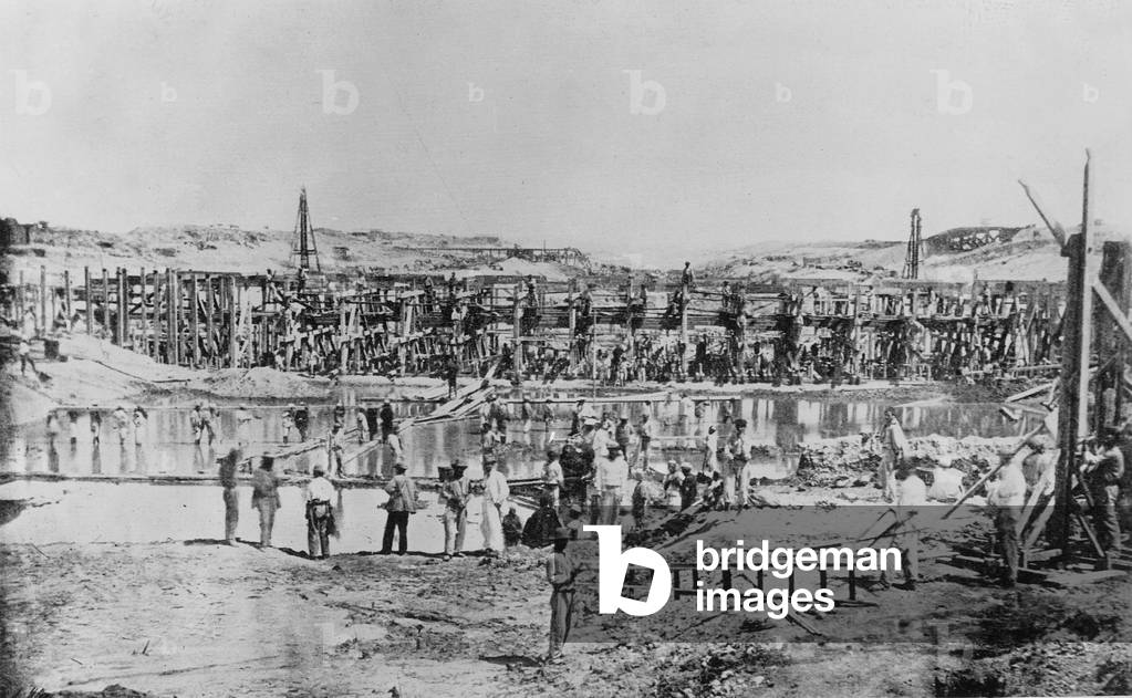 Construction of the Suez Canal (b/w photo)