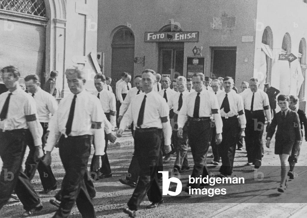 Ethnic Germans march in Sarajevo, 1941 (b/w photo)